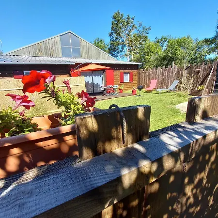 La Au Fond Du Jardin Casa de Férias