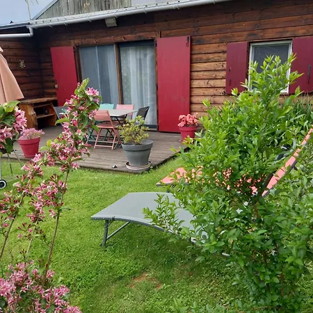 La Au Fond Du Jardin Semesterbostad Le Massegros