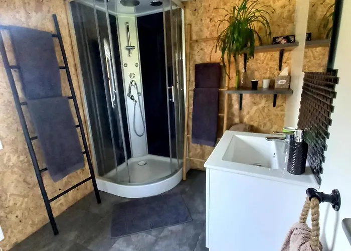 Сasa de vacaciones La Au Fond Du Jardin Le Massegros