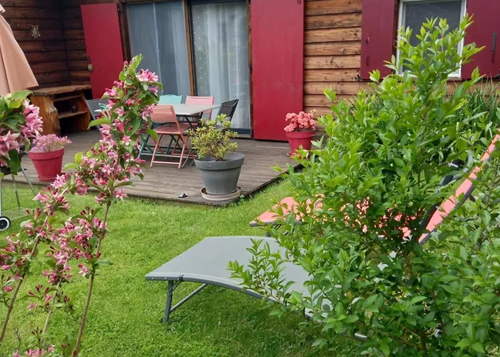 La Au Fond Du Jardin Сasa de vacaciones Le Massegros